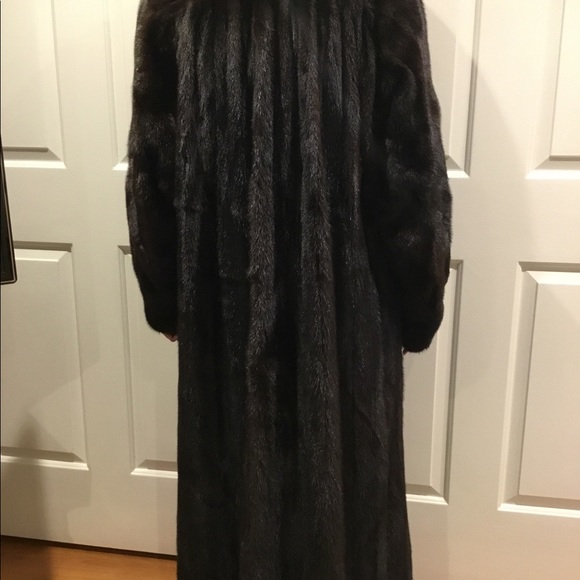 Beautiful mink coat - Picture 2 of 2
